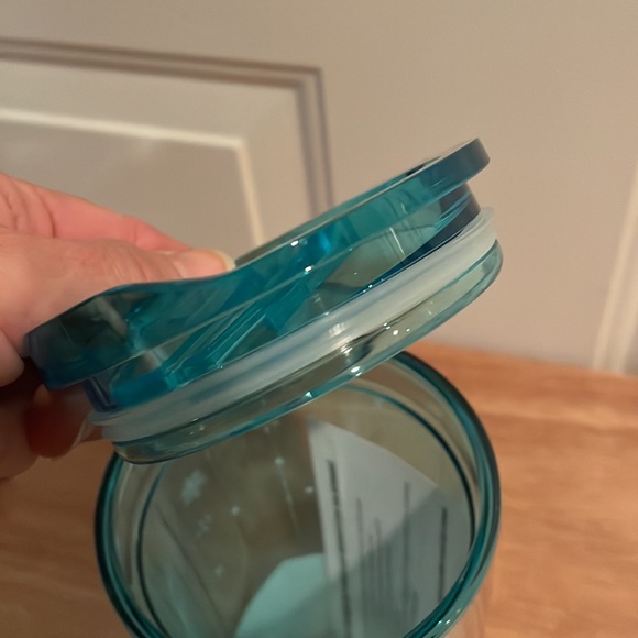 Hello Kitty Christmas/Holiday/Winter 20 oz hard plastic tumbler/cup-NEW - Picture 6 of 10